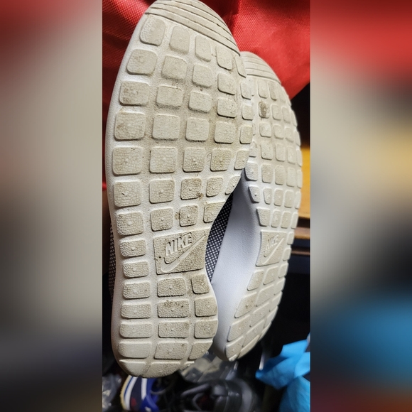 GRAY AND GOLD ROSHES 8 woman great condition Nike - Picture 7 of 7